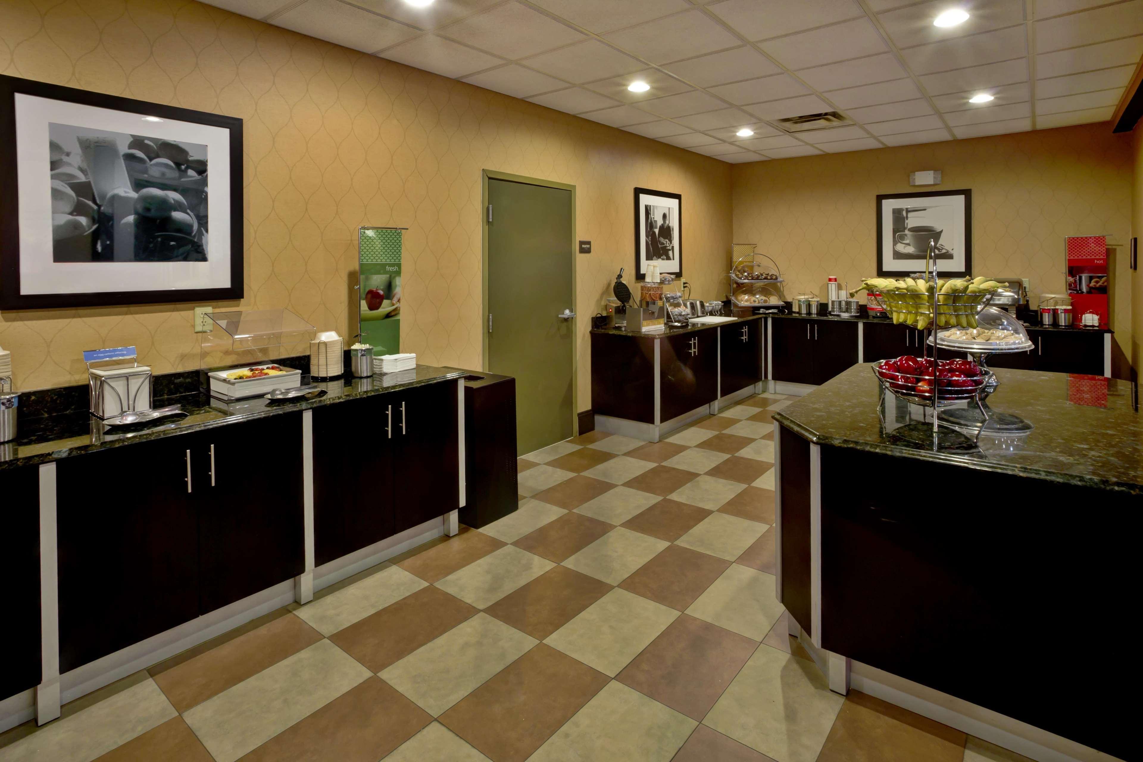 Hampton Inn & Suites Richmond/Virginia Center Глен Аллен Экстерьер фото