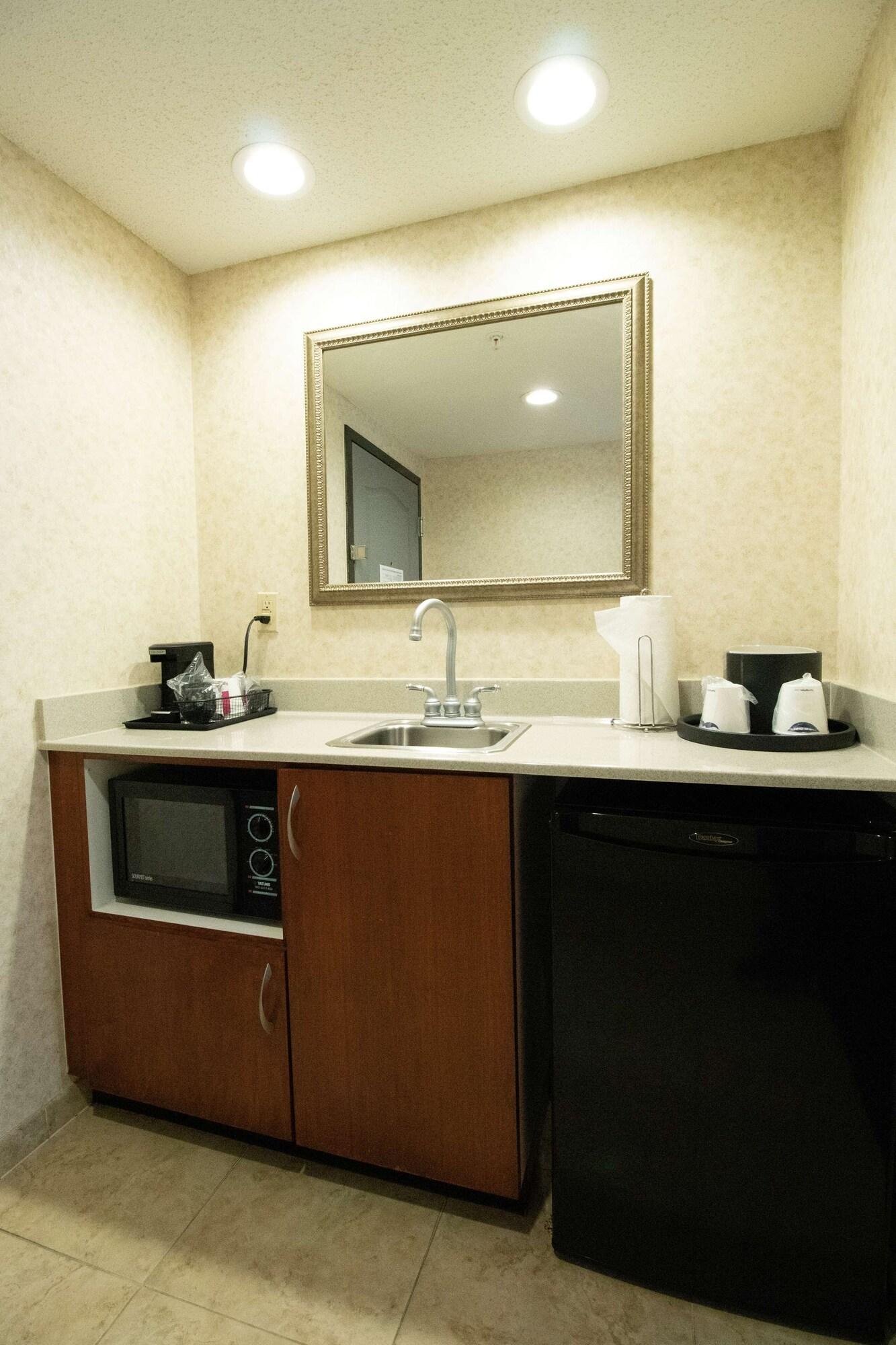 Hampton Inn & Suites Richmond/Virginia Center Глен Аллен Экстерьер фото